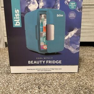 Bliss Aqua Beauty Fridge